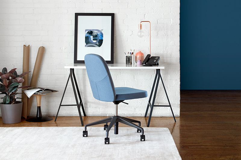 Collo conference chair with Turn side table