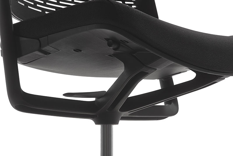 Foryu Task and Conference chair underside in black on a white background